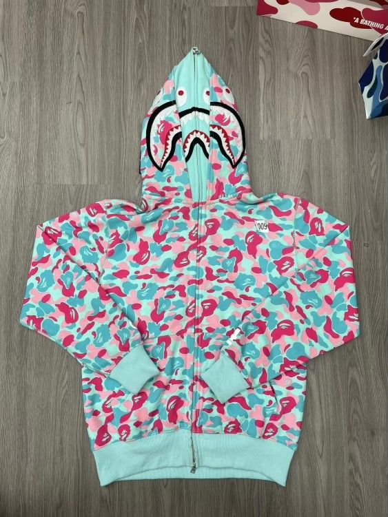 ABC SHARK BAPE HOODIE TURQUOISE CAMO ! A Bathing Ape Hoodie.