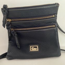 Dooney And Bourke Crossbody Purse 