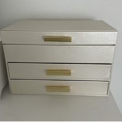 Beautiful Jewelry Case  