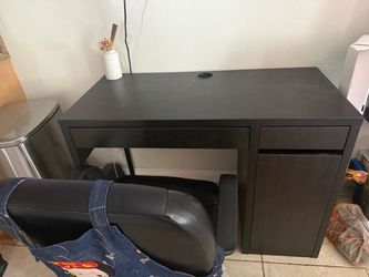 Desk + desk chair ($85 together)