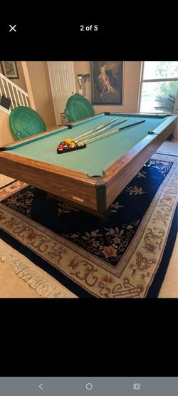 Harvard pool table with 4sticks and ques