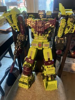 Third-party action figure with upgrade kit