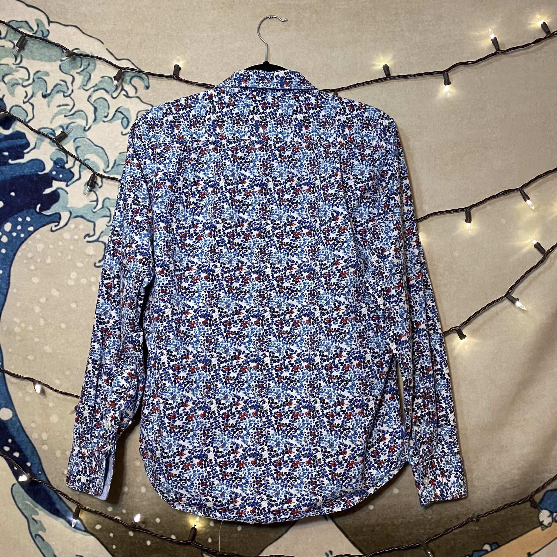 Gentleman’s Outfitters Red/White/Blue Floral Button Down Shirt Size M
