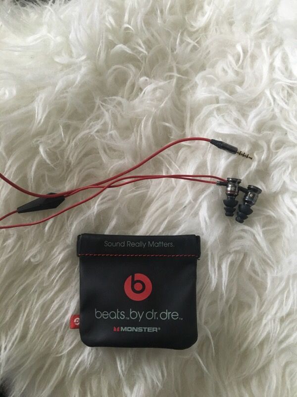 Beats by dre earbuds