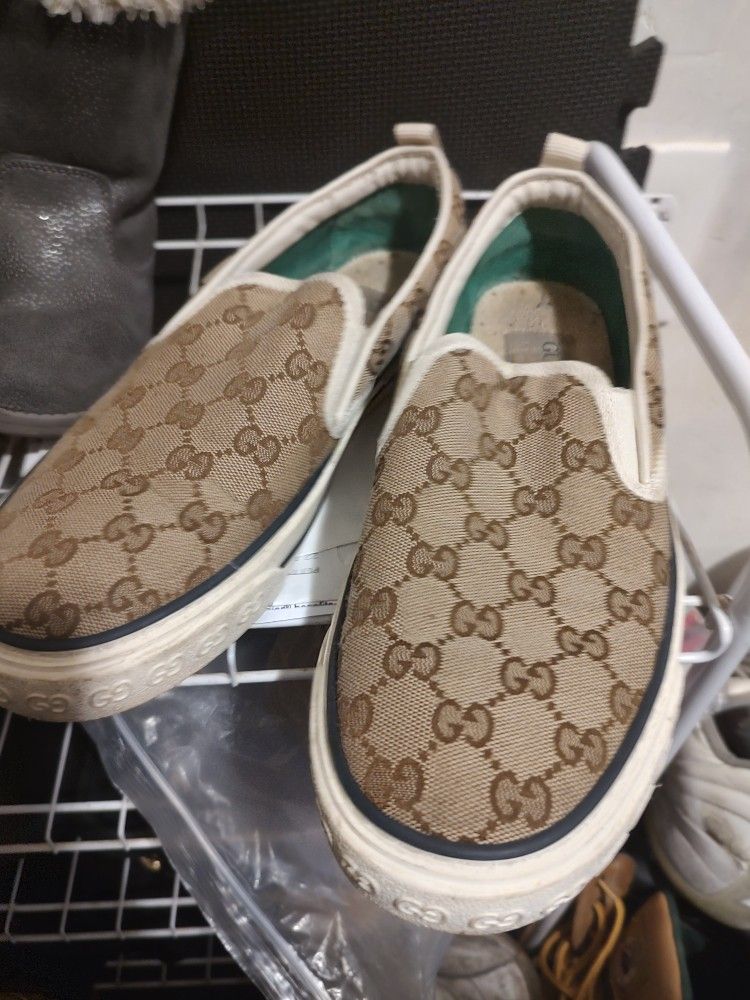 Used Gucci Loafers 