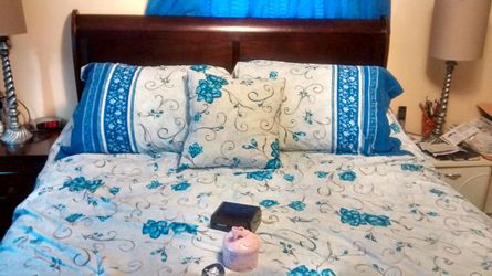 Set bedroom one night stand and vanity