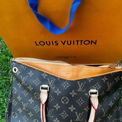 Louise Veten Women Purse With Bag