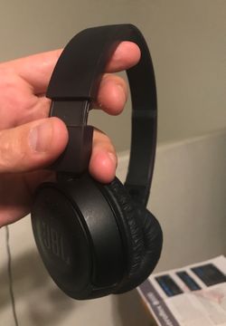 JBL Bluetooth headphones