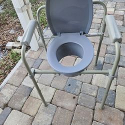 XL Helper Toilet Chair