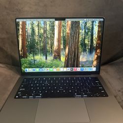 MacBook Pro 14 M3 / 512GB SSD / 100% Battery — Like New