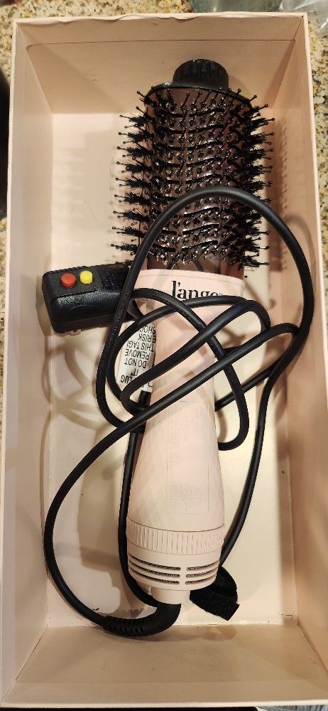 L'ANGE HAIR 2-in-1 Titanium Blow Dryer Brush