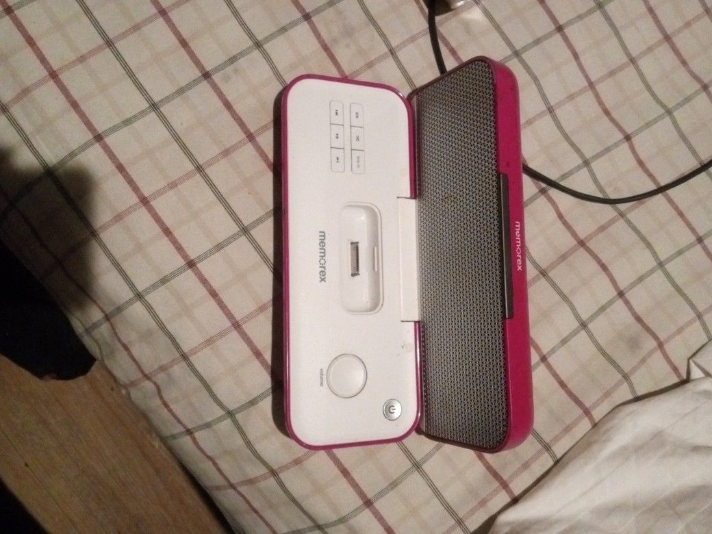 Memorex Cargador Y Speaker