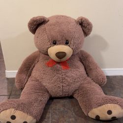 Valentines Bear 3ft 11 inches 