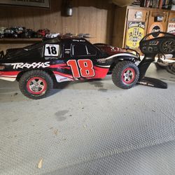 Traxxas Slash 2x4 Brushless 