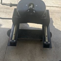 Curt 20k Fifth Wheel 