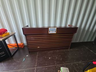 72" x 22" x 42" Retail Slatwall Display Fixture