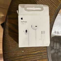 Apple USB C Earbuds