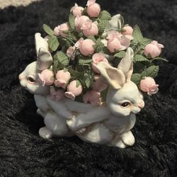 Cute Bunny Flower Pot!