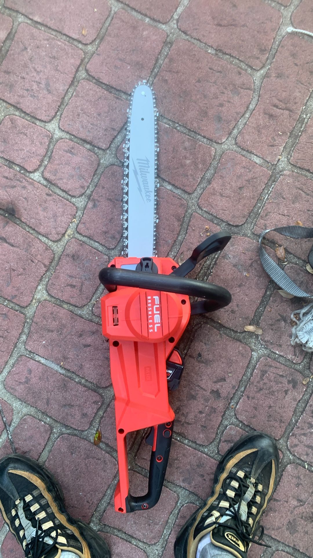 Milwaukee Chainsaw