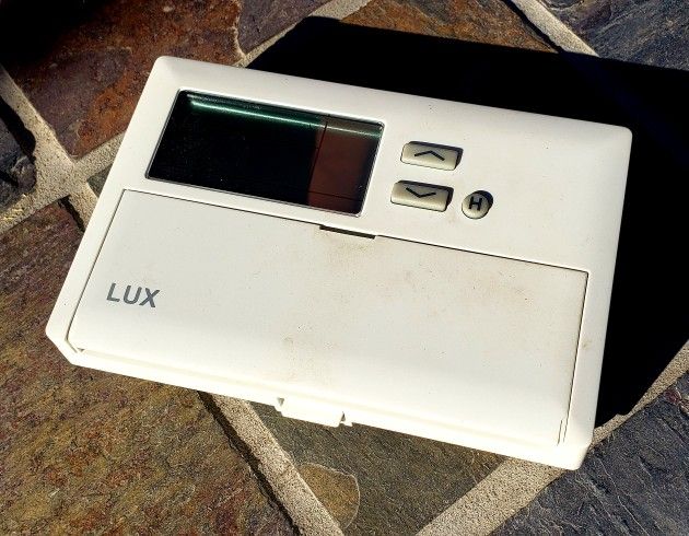 LUX TX1500E Digital Programmable Thermostat