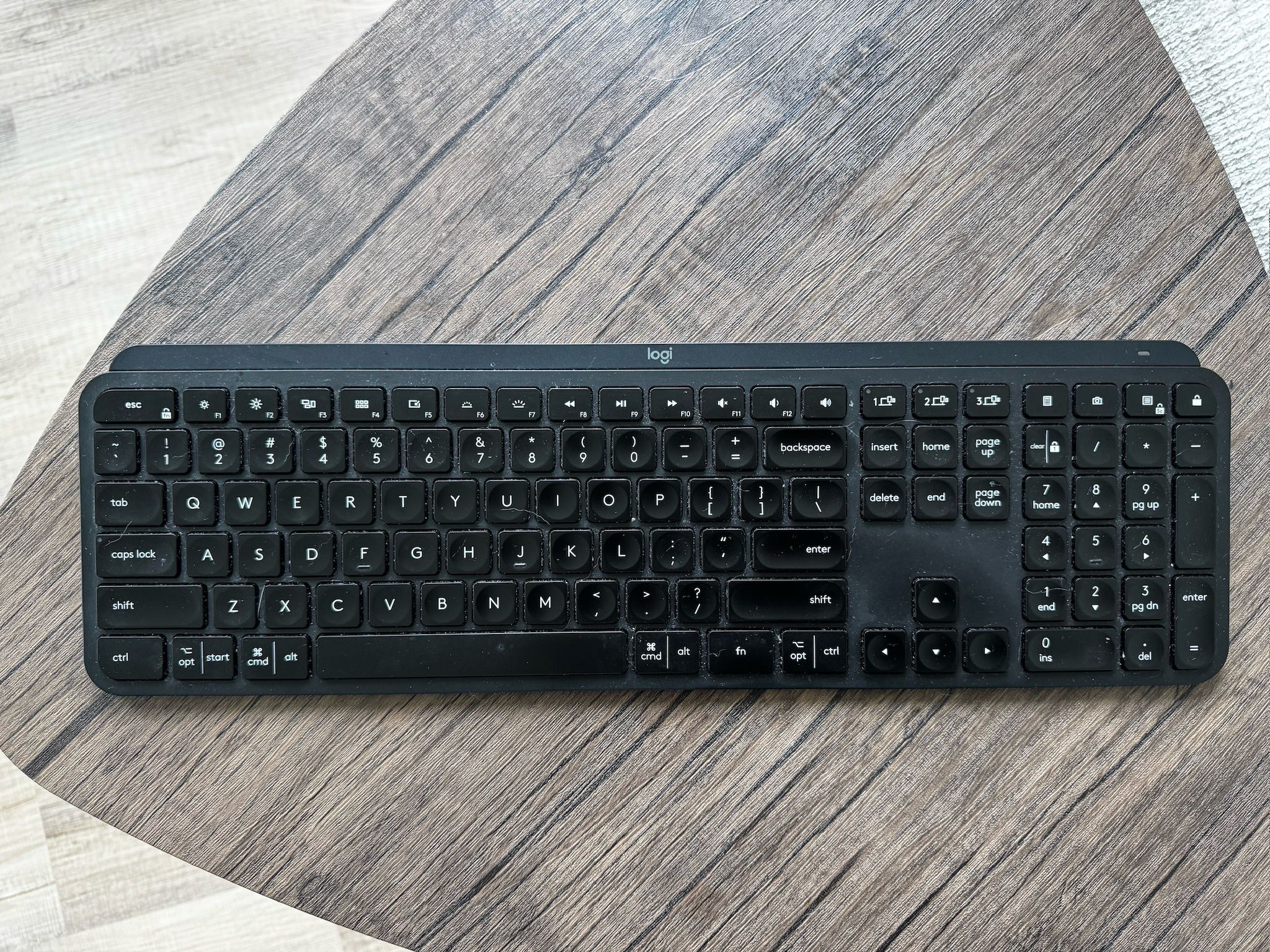 Logi Tech MX MasterKeys Wireless Bluetooth Keyboard 