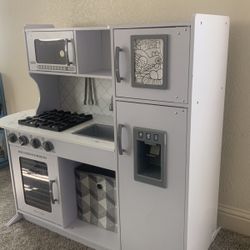 White/Grey Kids kitchen