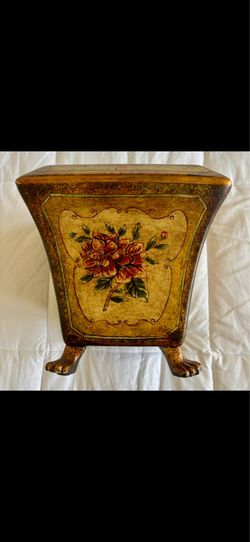 Distinguished decorative square jardinière (cachepot/PLANTER)