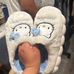Hello Kitty Slippers