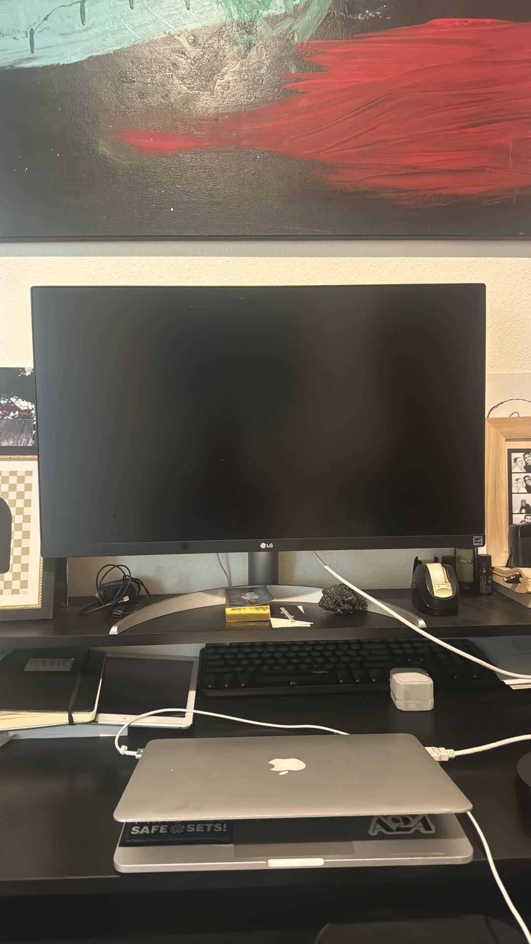 LG monitor
