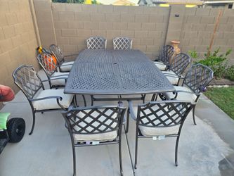 BIG OUTDOOR PATIO FURNITURE