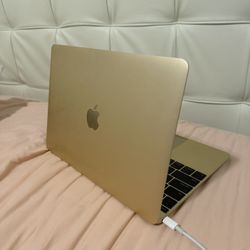 ROSE GOLD MACBOOK 