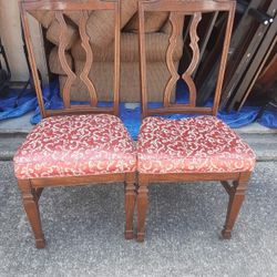 2 Dining Chairs 