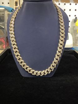 Concave Curb Chain