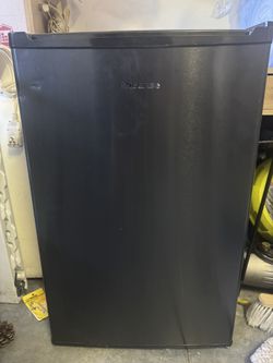 Mini fridge Hisense