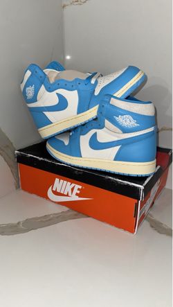 Air Jordan 1 High UNC size 9.5