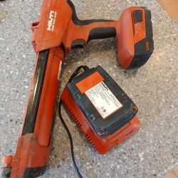 Hilti Cordless Epoxy Dispenser With 2 Battrries And Charger 
