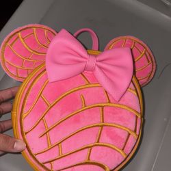 Loungefly Disney Minnie Mouse Concha