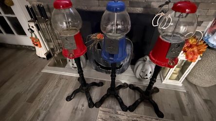 Gumball Machines on Stands – Set of 3
