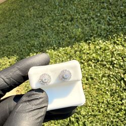 ✨ Cushion Halo Moissanite Stud Earrings – 0.66 CTW ✨