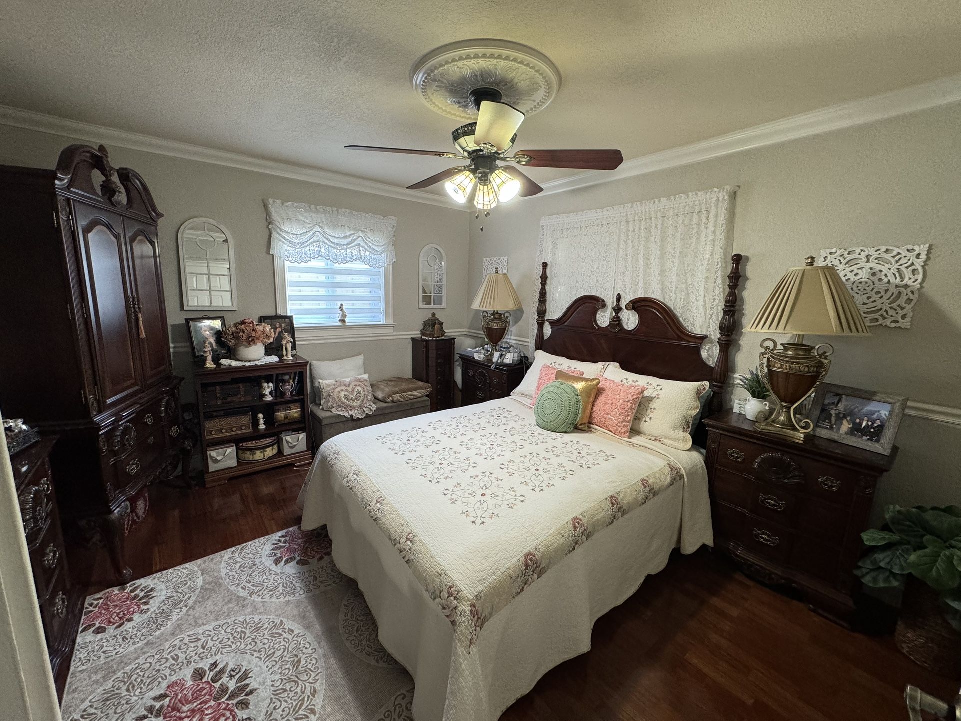 Traditional Wood Bedroom Set $395