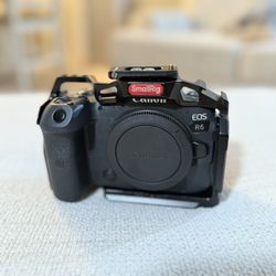 📸 Canon EOS R6 Body + Extras - $1,500 (Well Maintained)