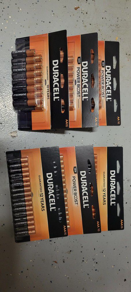 Brand New Unopened Duracell AA And AAA 16 Pack 