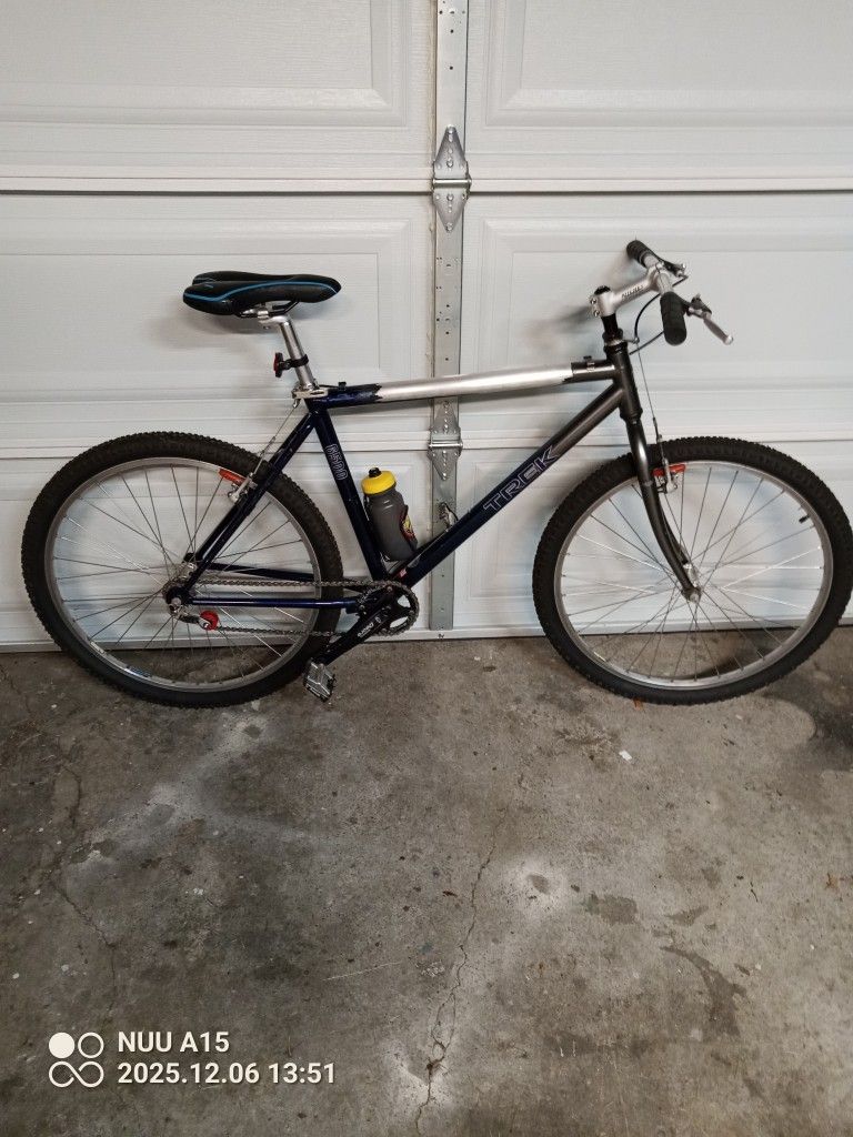 Trek 6500 ,1996 I Believe, Size Probably 19in. New Seat ,Chain Ring, Sprocket, Chain,Chain Tensioner, One Speed, New Tires And Tubes And Grips.Rides G
