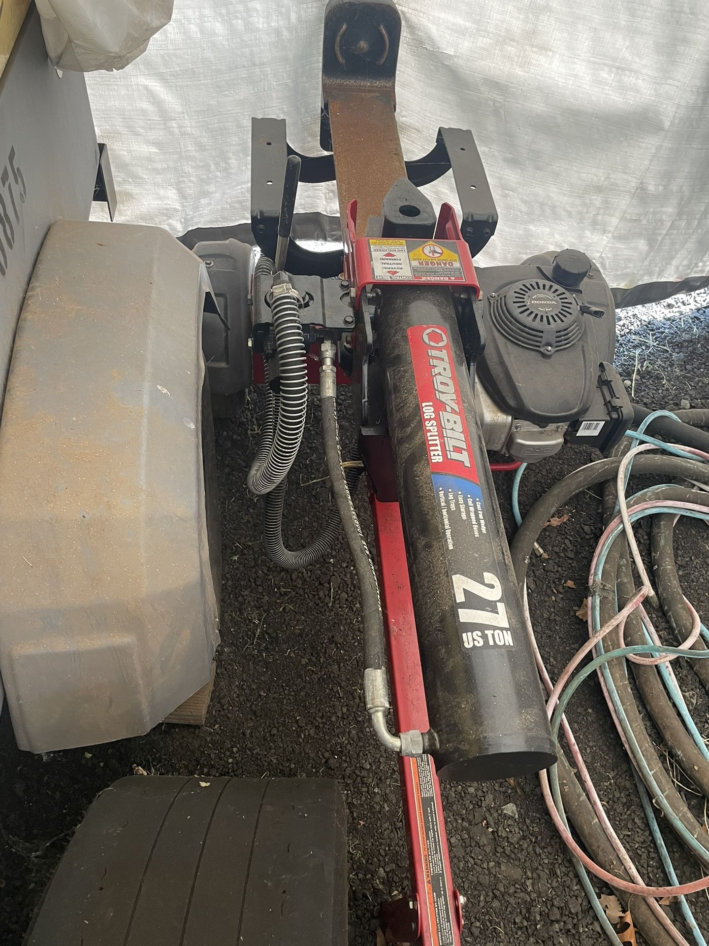 27 Ton Log splitter Troy Built