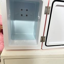 paris hilton mini fridge 