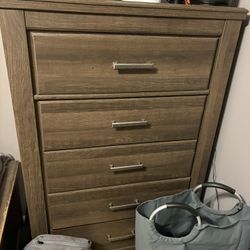 5 Drawer Dresser 