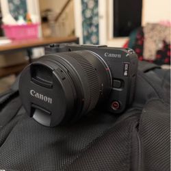 Canon r50v With 14-30mm