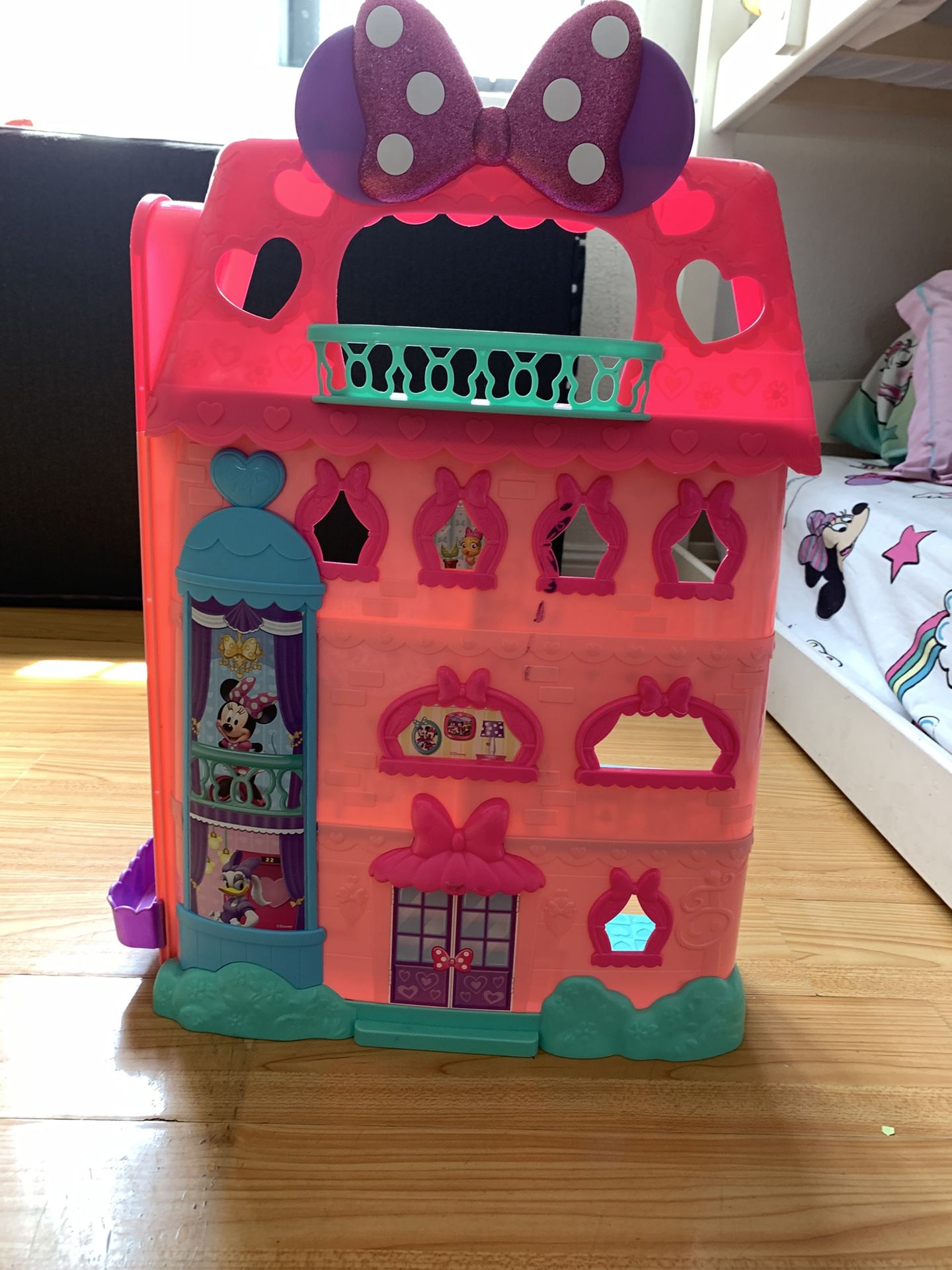 Minnie Mouse Doll House