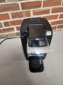*** KEURIG COFFEE MAKER ***