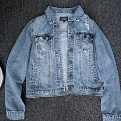 Women Jean Jacket  Womens S   Open To Offers  Used Good Condition
